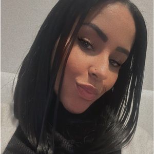 Meet your Posher, Taiene